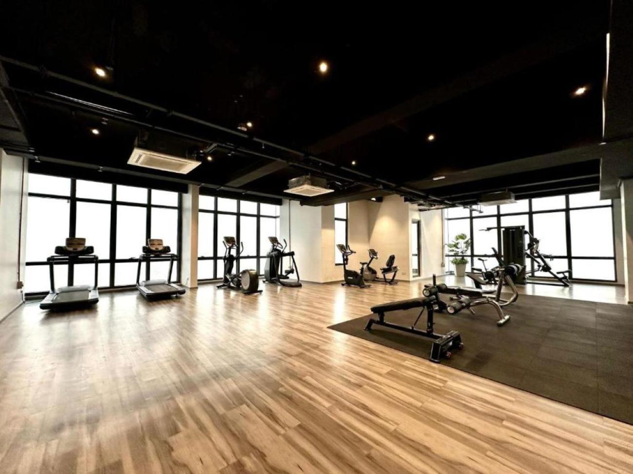 קואלה לומפור The Manor Klcc Serviced Apartment מראה חיצוני תמונה