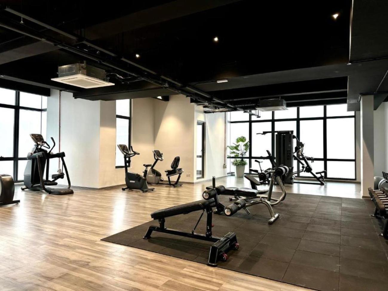 קואלה לומפור The Manor Klcc Serviced Apartment מראה חיצוני תמונה