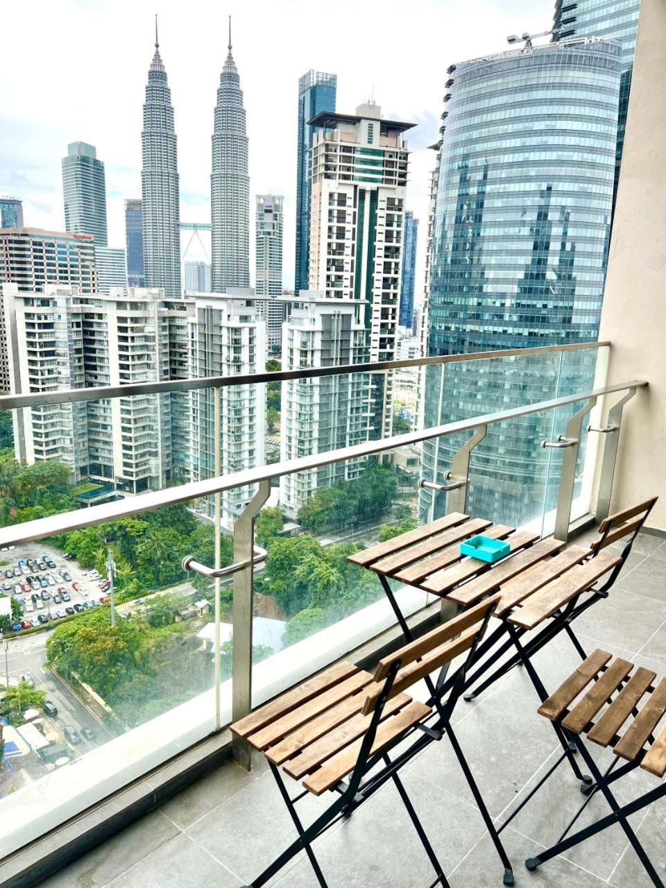 קואלה לומפור The Manor Klcc Serviced Apartment מראה חיצוני תמונה