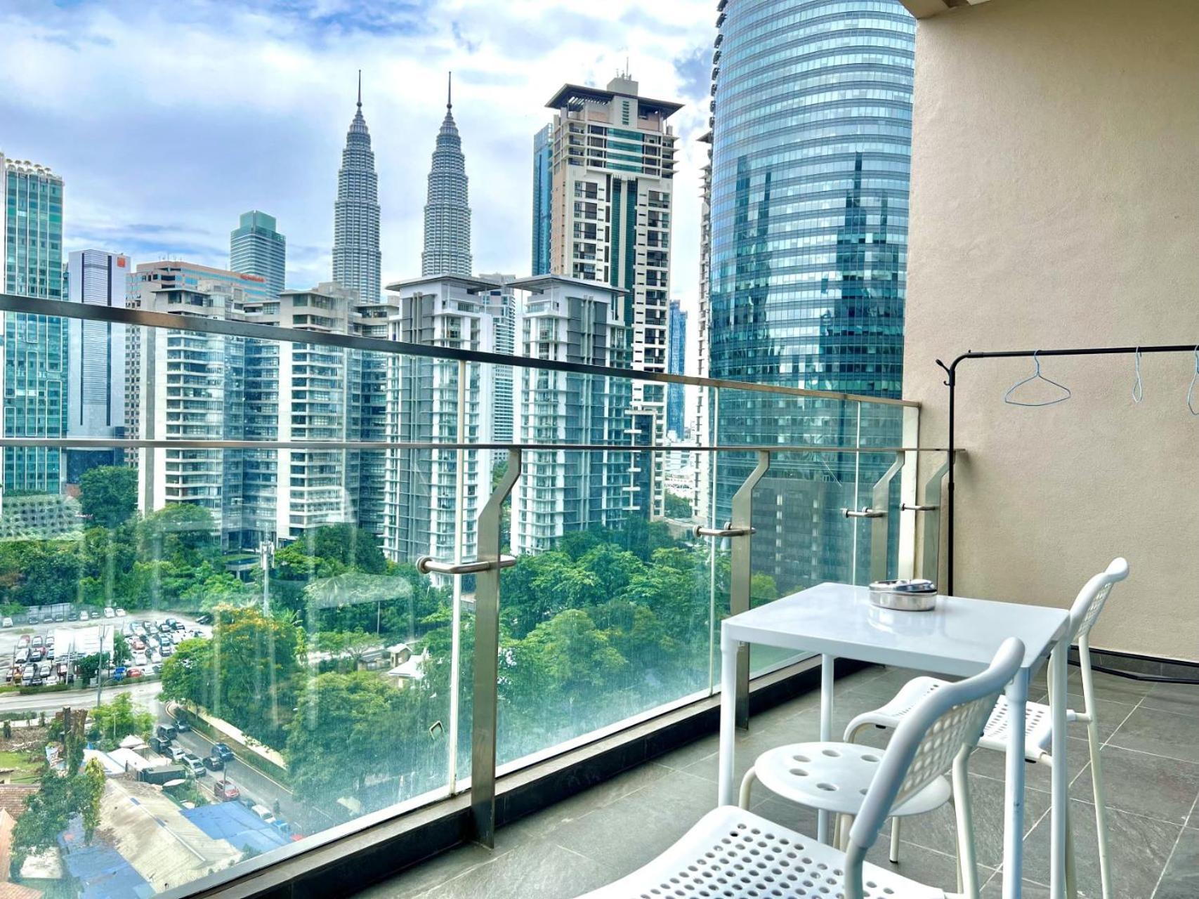 קואלה לומפור The Manor Klcc Serviced Apartment מראה חיצוני תמונה